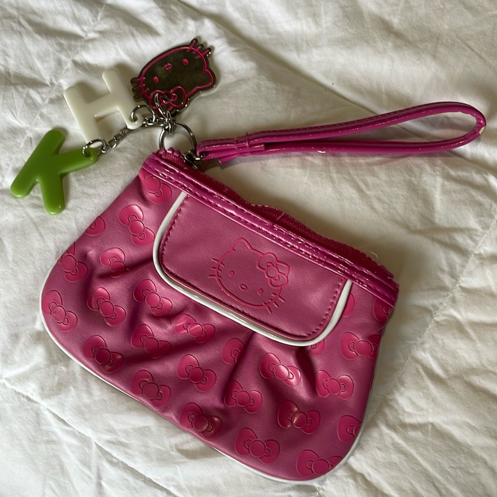 hello kitty wristlet